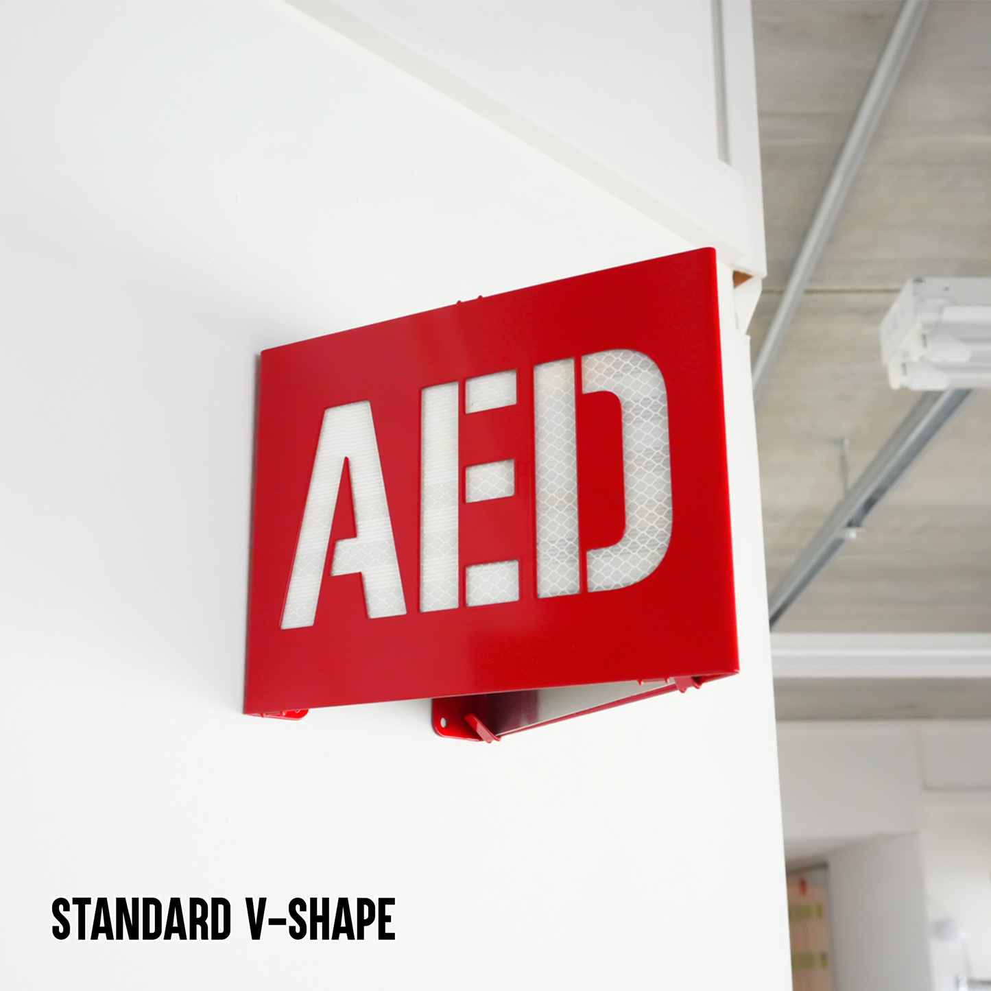 AED Locator Sign – Reflective Emergency Placard
